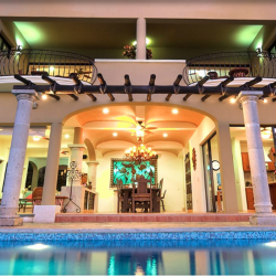 Las Palmas Villas & Casitas